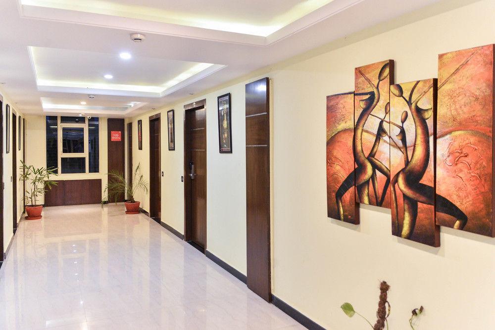 Puja Residency Hotel Варанаси Екстериор снимка